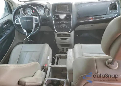 2013 Chrysler Town & Country Touring z USA, uszkodzony, nr VIN 2C4RC1BG2DR517987